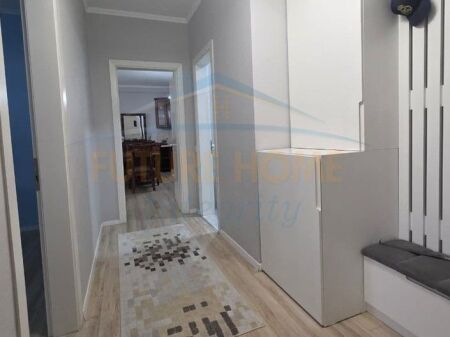 Qera, Apartament 2+1+2, Ish Tregu Elektrik, Tiranë.