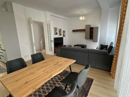 Jepet me qira vile 3 kateshe ne Farke me 2 poste 🅿️