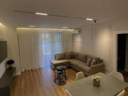 Qera , Apartament 2+1+2 , Pazari i Ri , Tirane