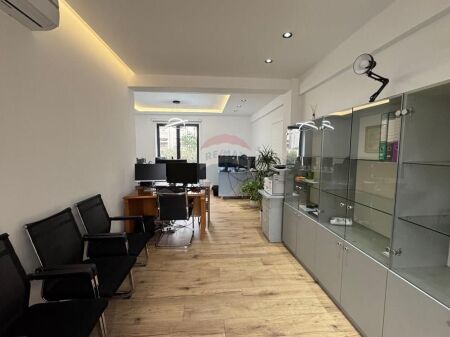 Apartment - For Rent - Zogu I Boulevard, Tirana