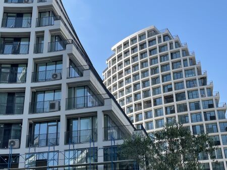 LAKE VIEW, ZYRE PER QIRA !