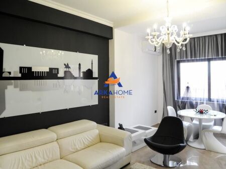 JEPET APARTAMENT ME QERA 2+1+2BALLKONE " BLLOK " 950 EURO