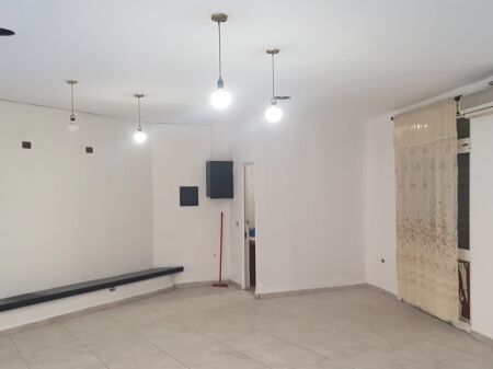 Jepet me Qera dyqan ne Zog te Zi