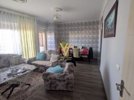 SHITET APARTAMENT 2+1+2 TE STACIONI I TRENIT 270.000 EURO