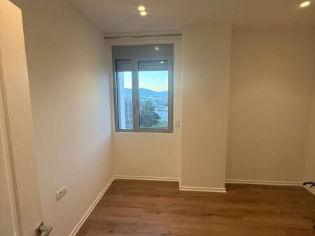 ✨ Jeto me Stil te Kompleksi "Larti Shpk"  Apartament Me Qira 2+1 ✅️Me Garazh