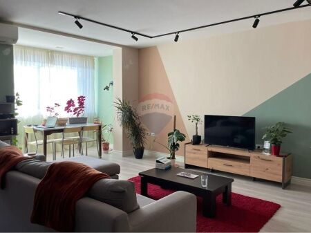 Apartament 2+1+2 me qira tek Qyteti Studenti