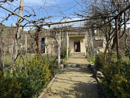 Shtëpi Private Në Shitje – Kotë, Vlorë.