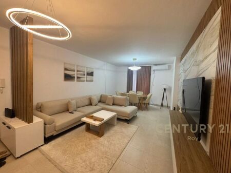 JEPET APARTAMENT ME QERA TEK VILA E ZOGUT !