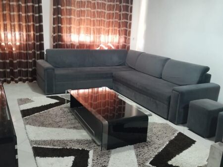 Apartament 2+1 per qira ne Yzberisht.