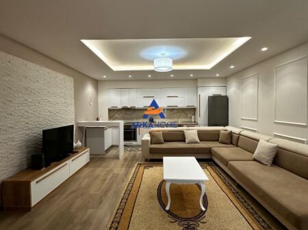 JEPET APARTAMENT ME QERA 2+1+BALLKON "LIQENI I THATE" 800 EURO