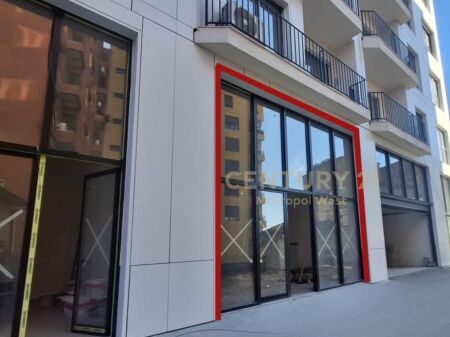 Jepet me qera ambient komercial