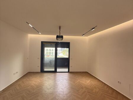 Zyre Me Qera 3+1 ne Astir (ID BZ2721) Tirane