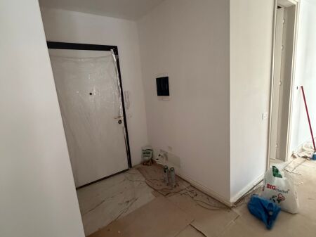 Locale per ufficio, vicino al Radison Lago Secco, 1600 euro, con posto auto