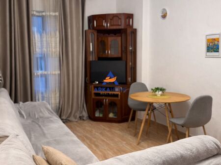 JEPET APARTAMENT ME QERA 1+1+BALLKON "UNAZA E RE,RRUGA ALEKSANDRI I MADH" 42000 LEKE