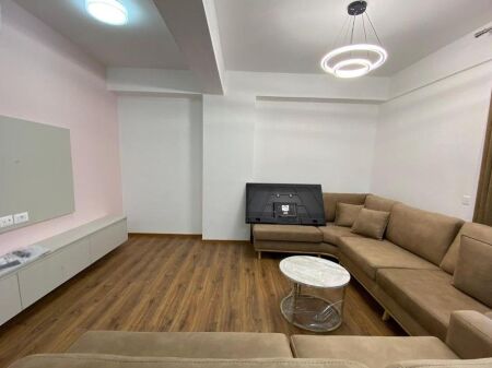 PRESSO KODRA E DIELLIT 2 AFFITTIAMO APPARTAMENTO 2+1 CON POSTO AUTO