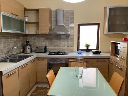 Affittasi appartamento 2+1 in Via Kavaja!