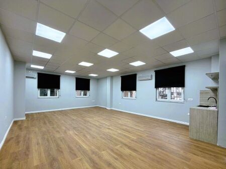 OPPOSITE TOPTAN, OPEN SPACE OFFICE FOR RENT!