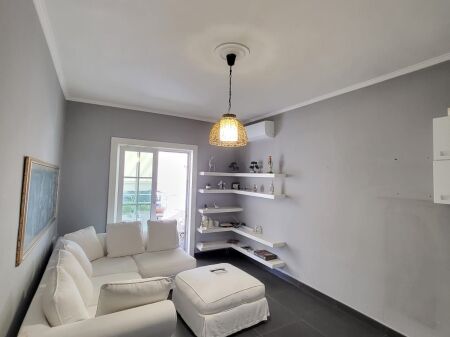 🏡 Jepet Apartament 1+1 me Qira – Garda