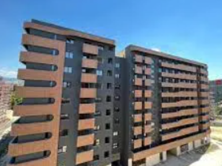 🏢 Zyrë me Qira – Oazis Residence | Unaza e Re