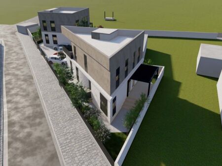 🌊 FOR SALE: Villa in Durrës 📍 600 m from the Sea, behind Hotel Adriatik 128.4 m² building & 250.5 m² land 🏝 4 Bedrooms & 3 Bathrooms (Brand New – Ultra Modern) 💰 €198,000