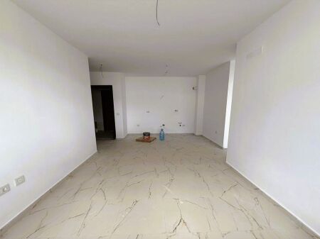 Apartament 1+1 Per Shitje ne Shkoze