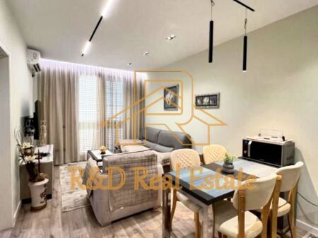 🏡 APPARTAMENTO DI LUSSO 1+1 IN AFFITTO – CENTRO, PIAZZA SKËNDERBEJ