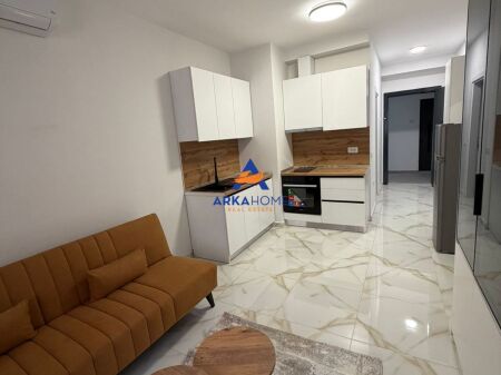 JEPET ME QERA APARTAMENT "TEK AURA,LAPRAKE" 420 EURO