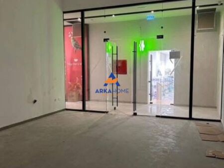OKAZION – SHITET AMBIENT BIZNESI 62M2 "RRUGA E KAVAJËS – TIRANA GARDEN BUILDING" 270.000 EURO