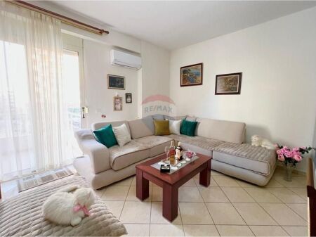 🏡 Apartament 2+1 me Super Verandë për Shitje – Rruga e Portit, Vlorë