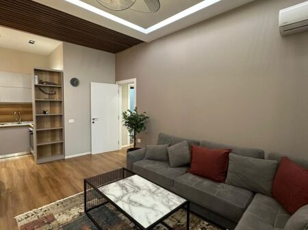 Jepet me qira apartament 1+1