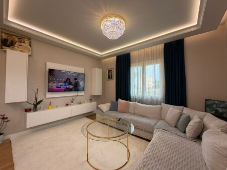 shitet shtepi 1 kateshe ne kenete