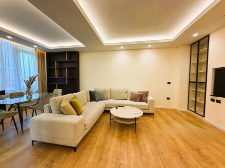 APARTAMENT PREMIUM 2+1+2 PËR QIRA NË QENDËR !