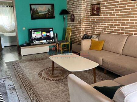 Apartment 2+1 for rent at Komuna e Parisit