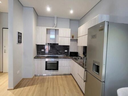 Shitet Apartament 1+1 Kompleksi Delijorgji