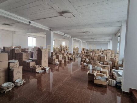 Spazio multifunzionale in affitto a Kamez Centro, Tirana - 20.000€!