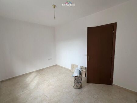 Zyre Me Qera 2+1 Tek Fusha e Aviacionit ( ID BZ2848) Tirane