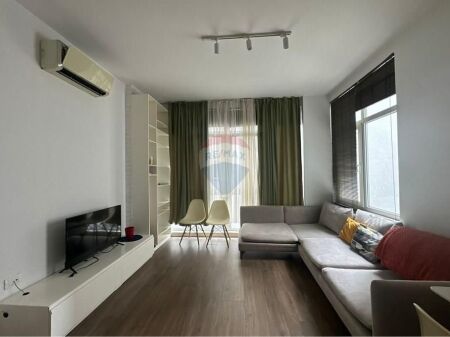 Jepet me qira apartament 1+1,Komuna e Parisit!