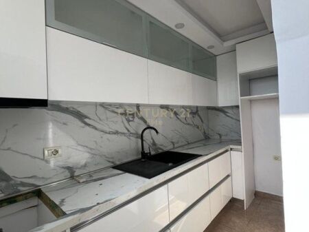 Apartment 2+1 for sale near Ambulance 9, on Kavaja Street