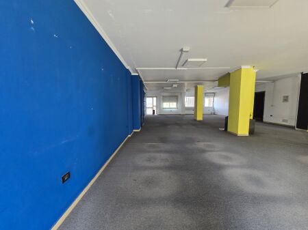 Locale commerciale in affitto, Delijorgj