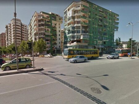 Affitto, Appartamento 1+1, Palazzo con Freccia