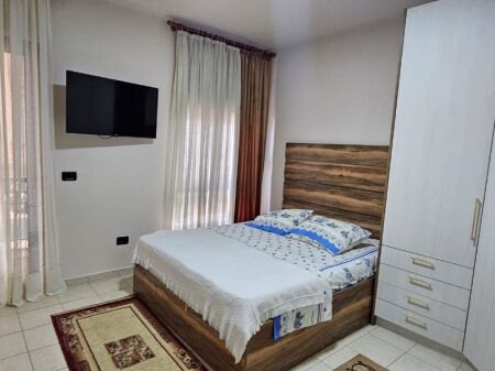 For rent 1+1 PARIS COMMUNE 550 thousand leke