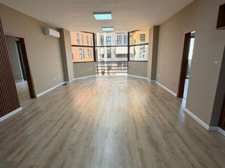 QERA APARTAMENT 2+1+2 RRUGA KOSOVARVE   