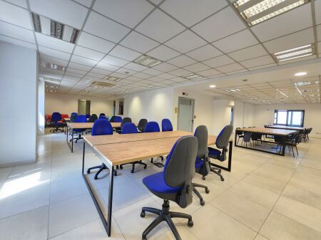 Supreme Office – Ideal Office Space 📍 In front of Delijorgji – Kavaja Street | 420 m² | 3rd Floor | New Building