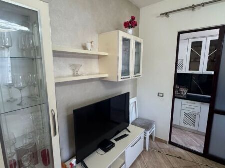 2+1 apartment for rent near American Hospital 3