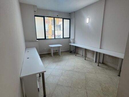 Business premises, 21 Dhjetori!