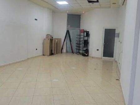 Qera | Ambjent Biznesi | Qendra Shëndetësore Qytet Studenti | 500 €/muaj