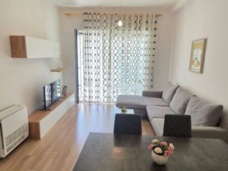 Apartament 2+1 Me Qira në Zonen e 21 Dhjetorit