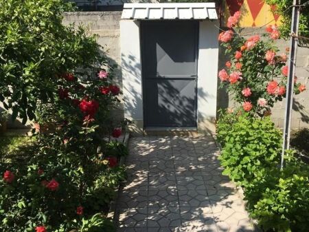 PRIVATE HOUSE WITH YARD FOR RENT IN 1 MAY NEIGHBORHOOD, FIER