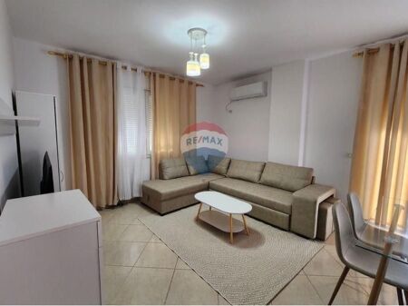 Apartament - Për Qira - Kopshti Zoologjik, Tiranë