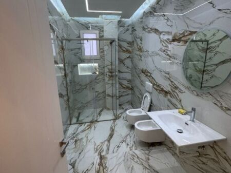 apartament 2+1 tek kodra e priftit